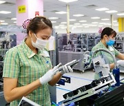 베트남, 올 임금 인상률 10년 내 최저..다국적기업 7.2%→6.6% [KVINA]