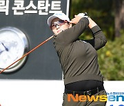 정세빈, 고글 반짝이며 티샷 [포토엔HD]