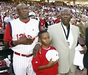 World Series Aaron Remembered Baseball