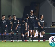 '최지묵 결승포' 성남, 포항 1-0 꺾고 안방 3연승..1부 잔류 보인다