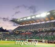 [MD포토] 한국시리즈보다 더 뜨거운 야구열기