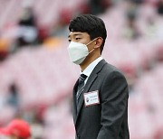 '챔피언스필드에 들어서는 김도영' KIA 신인 선수 환영식