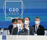 문 대통령, G20 경제·보건 세션 참석..한국 백신접종 경험 전 세계에 공유