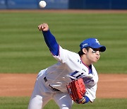 [MD포토] 원태인 '타이브레이커 경기서 역투'