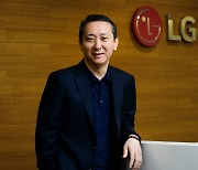 권영수 신임 LG엔솔 CEO "동트기전 가장 어두워, 위기를 기회로"