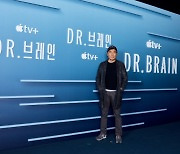 애플TV '닥터 브레인' 김지운감독 "데뷔하는 마음, 원작과 다른 점은.."