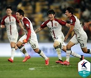 [K리그1 리뷰] '0-3→4-3' 서울, 광주 상대로 기적 썼다..'강등권 탈출'