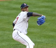 미란다·전준우·정해영 등, KBO 10월 MVP 후보