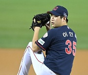 KBO 10월 MVP 후보 확정, ERA 1.44 '1위' 이인복 포함