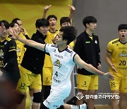 정민수의 환호, 수비 5,000개 기준기록상 달성.