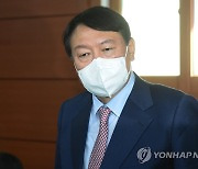 윤석열, 남대문시장 상인연합회 간담회