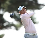 이성호, KPGA 코리안투어 시즌 최종전 2R 선두..김주형 2위