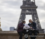 유럽, 코로나19 감염·입원 급증..'4차 유행' 경고에 대응 부심