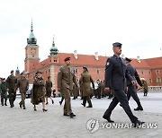 POLAND FASHION MILITARY UNIFORMS