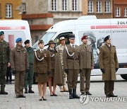 POLAND FASHION MILITARY UNIFORMS