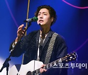 [ST포토] 김현중 '감성 자극하는 무대'