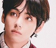 "천년 잠든 연예세포도 깨울 비주얼" 방탄소년단 뷔, '유미의 세포들' 순록 역 가상 캐스팅 투표 1위