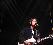 [TD포토] 김현중 '감성 보컬'