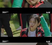 위키미키 김도연, 전지현 아역으로 출연 '등반 1등' ('지리산')