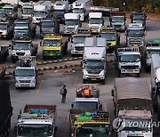 [연합시론] 요소수 품귀 탓 물류·교통대란 우려..정부가 총력전으로 막아야