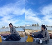 정소민, 가을하늘 만끽하며 힐링 중 '일상이 화보' [리포트:컷]