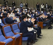 현안보고 참석해 인사말하는 윤석열 대선후보