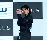 원어스(ONEUS) 시온 '무사 서사 뚝딱' [EM포토]