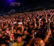 '휴스턴 콘서트 압사' 피해자들.. 10억원 넘는 줄소송 제기