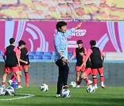 황인선, 여자 U-20 축구대표팀 지휘봉..'대표팀 첫 여성감독'