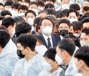 윤석열, 광주 방문 자작극 질문에 "저는 쇼 안 합니다"