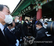 국립 5·18 민주묘지 방문한 윤석열 대선후보