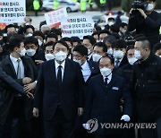 국립5·18민주묘지 방문한 윤석열