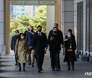 전쟁기념관 찾은 존 오소프 미국 상원의원