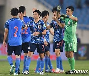 일본, 베트남 1-0으로 꺾고 B조 3위 유지..'박항서호' 5연패