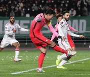 '황희찬 선제골' 벤투호, UAE에 1-0 앞선 채 전반 종료