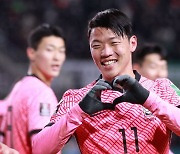 '골대 불운' 벤투호, 황희찬 PK골로 UAE에 1-0 승리