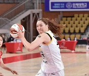 WKBL 1라운드 개인 기록도 점령한 KB스타즈 박지수