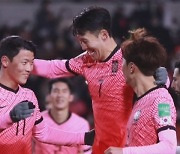 '골대만 세 번' 벤투호, 황희찬 PK골로 UAE에 1-0 승리