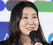 [포토]라미란, '자주 인사 드려요'