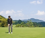 연습 그린에서 퍼팅 감각 익히기