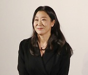 포즈 취하는 라미란