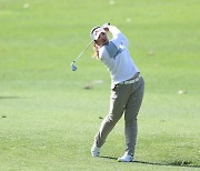 유해란, SK쉴더스-SK텔레콤 챔피언십 2R도 단독 1위..박민지 대상 확정 [KLPGA]