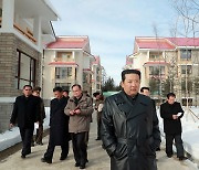 Kim Jong-un reappears after monthlong absence, visits Samjiyon