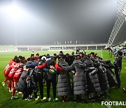 [WK포토] '우승하자' 경기 전 결의를 다지는 인천현대제철 선수들