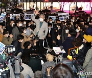 대전 시민들 앞에서 연설하는 이재명 후보