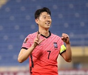 한국 축구 대표팀, FIFA 랭킹 33위로 상승..벨기에 1위
