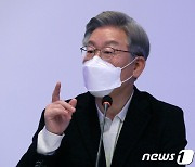 이재명, 청년 지지율 왜 안오르냐는 질문에 "노력했지만.."