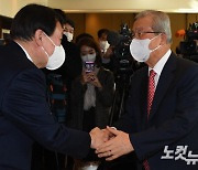 윤석열, 김종인과 회동..尹 "선대위 구성 잘 되고 있다"