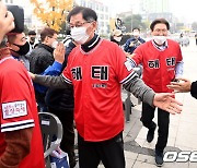 방수원-김종모,'팬들의 사랑 만끽하며' [사진]