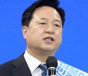 "백의종군 자세로 국민 속에 들어가겠다" 김두관, 선대위 공동 선대위원장 사퇴